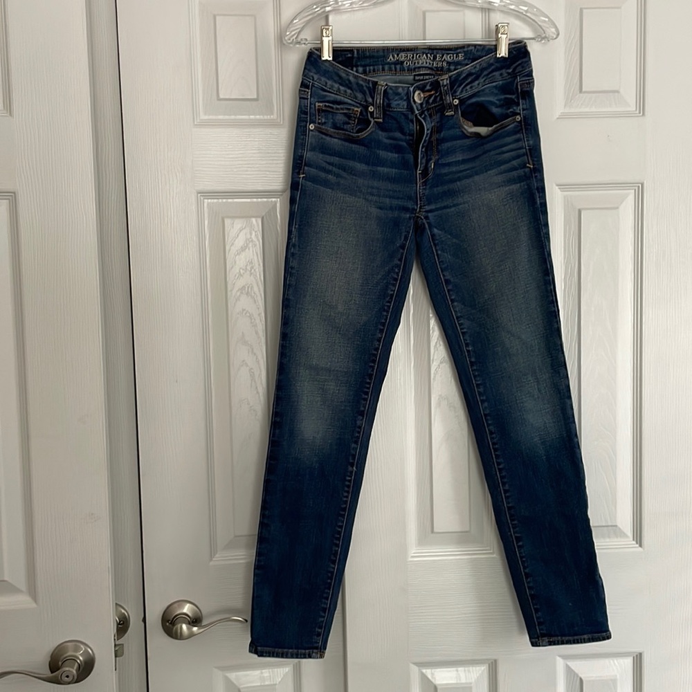 American eagle skinny jeans size 4 super stretch